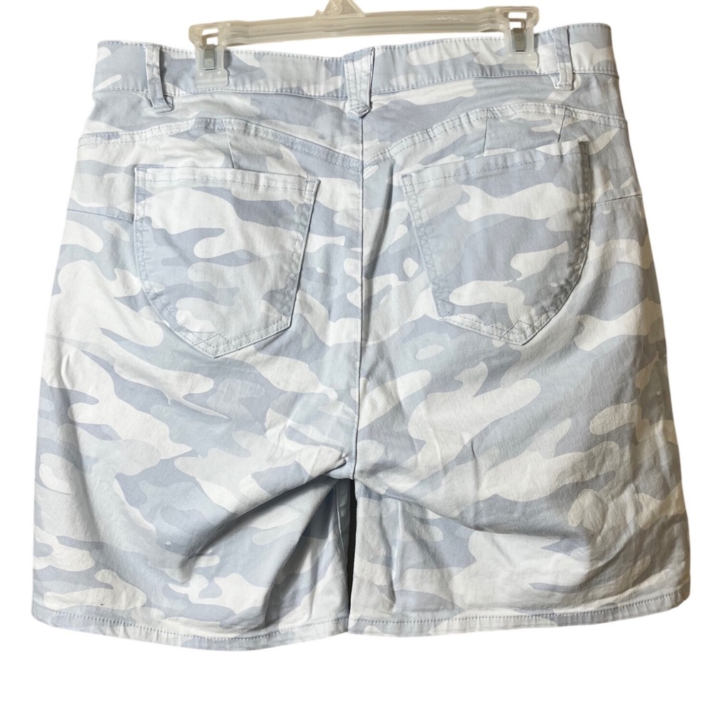 Democracy Ab Solution Bermuda Shorts Light Blue Gray Camo Size 16W Stretch - Picture 4 of 11